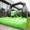 ooraanzicht Stormbaan Trekker 17 meter met tractorthema huren vanuit Raalte