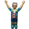 Opblaasbare Abraham Vakantieman van 3,5 meter hoog met 50-jaar-bord en zomerse outfit