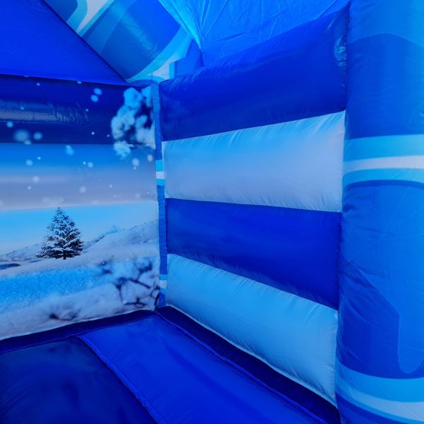 Zijkant van springkussen ijsbeer 5x4 m met glijbaan, stevig opblaasbaar speeltoestel