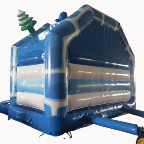 Zijkant van springkussen ijsbeer 5x4 m met glijbaan, stevig opblaasbaar speeltoestel