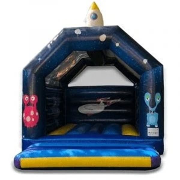 Vooraanzicht van het Springkussen ruimte met sterren en raketten