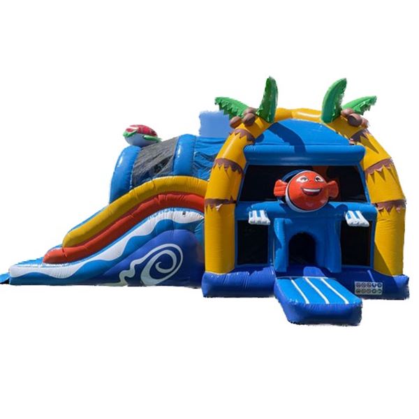 Overzicht van het mulltifun springkussen met glijbaan vrolijk springkussen in Helmond met glijbaan en zee thema